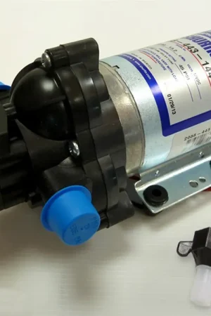 Prix Cassé Pompe de surface SHURFLO Deluxe 2088 443 144 (12V - 13,2L/mn)